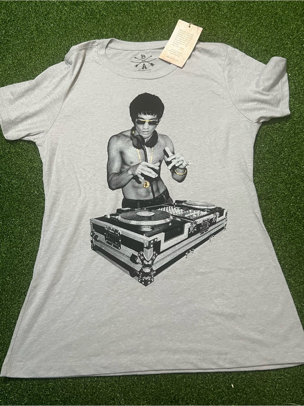 Bow and Arrow Bruce Lee DJ Master Graphic Tee NWT